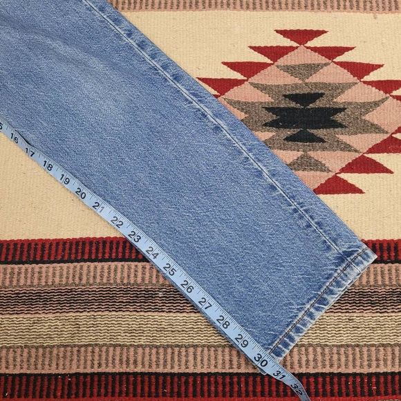 Levis 501 Straight Leg Button Fly Jeans Sz 26 Medium Wash Mid Rise 100% Cotton - Picture 9 of 9